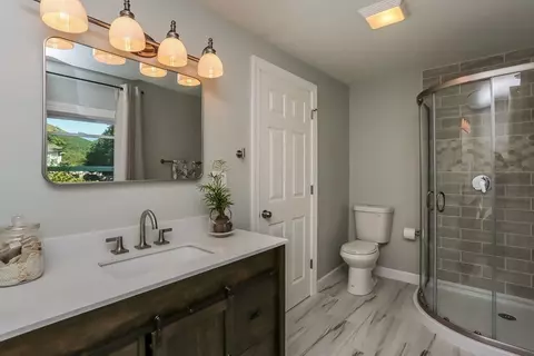 5 Plaza Ave, Easthampton, MA 01027 photo 10
