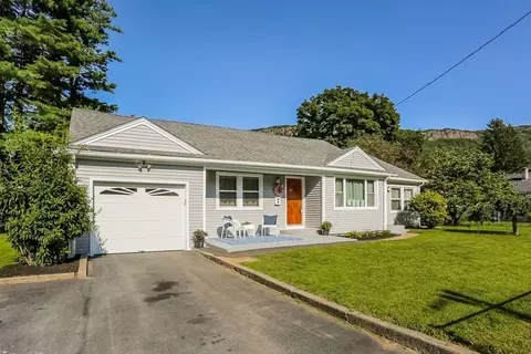 5 Plaza Ave, Easthampton, MA 01027 photo 11