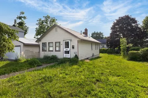 20 Keswick Rd, Brockton, MA 02302