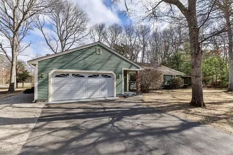 Exterior - 140 Thistle Dr, Barnstable, MA 02632 photo 10 of 11