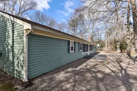 Exterior - 140 Thistle Dr, Barnstable, MA 02632 photo 6 of 11