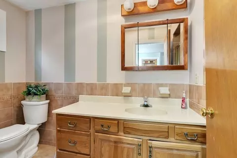 Bath - 140 Thistle Dr, Barnstable, MA 02632 photo 3 of 3