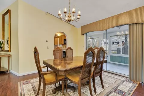 Dining - 140 Thistle Dr, Barnstable, MA 02632 photo 2 of 6