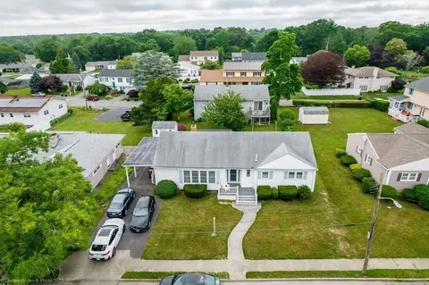 49 Burns St, New Bedford, MA 02740