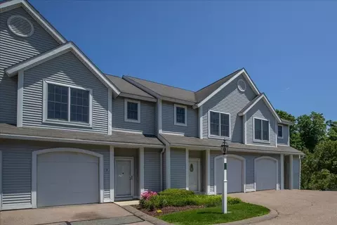 140 Commonwealth #4, North Attleborough, MA 02763