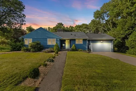 144 Gifford Ave, Somerset, MA 02726