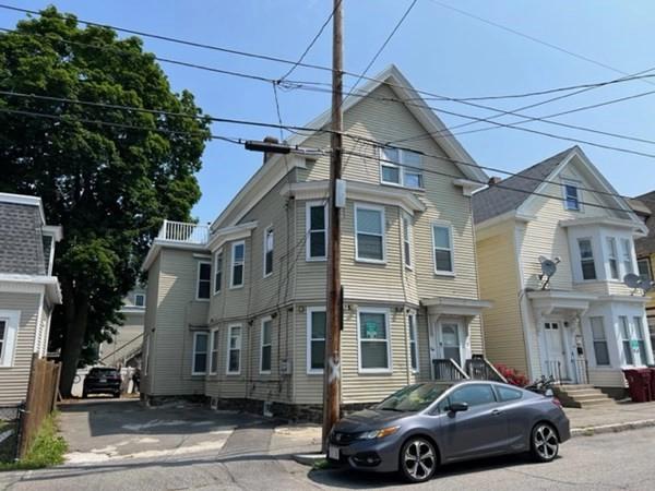 64 Third St, Lowell, MA 01850