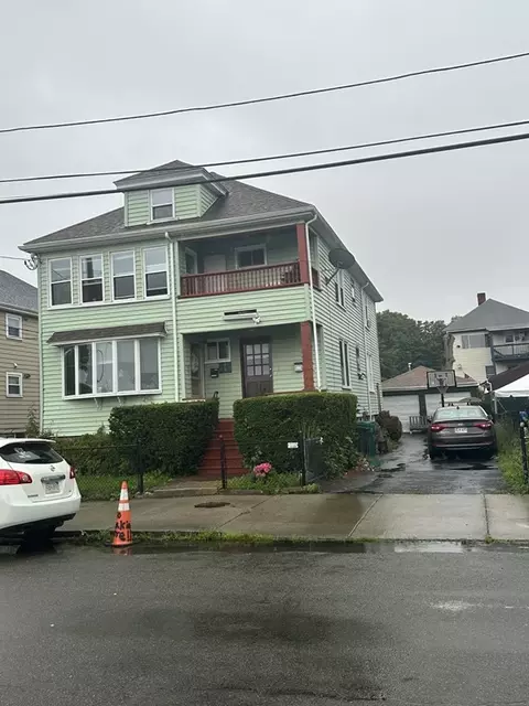 99 Memorial Park Ave, Lynn, MA 01902