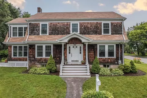 58 Woodside Ave, Brockton, MA 02301