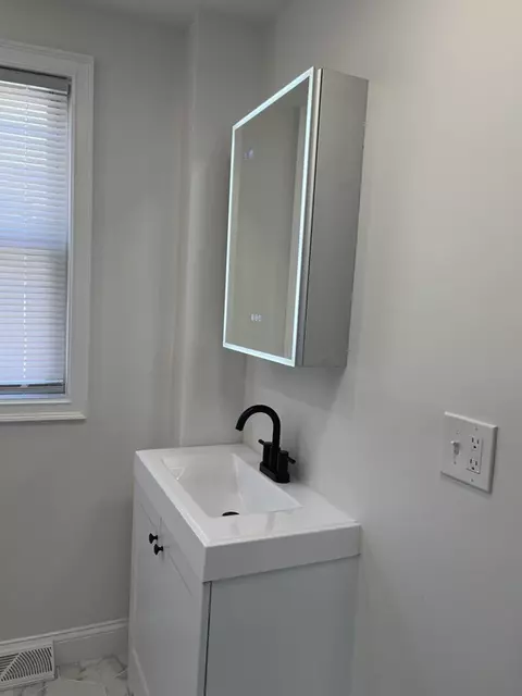 240 Chestnut St, Fall River, MA 02720 photo 23