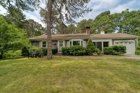 133 Clear Brook Rd, Yarmouth, MA 02673