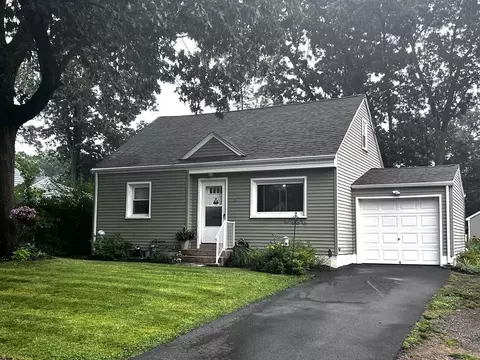 15 Conrad St, Chicopee, MA 01013 photo 2