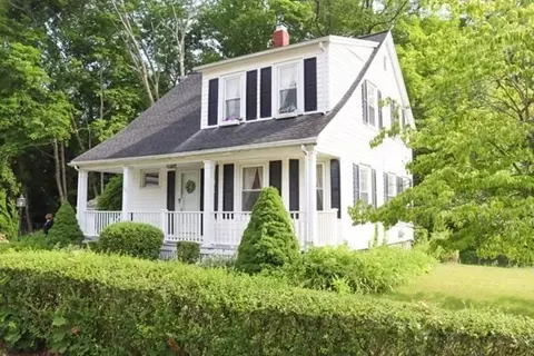 110 Crapo St, Bridgewater, MA 02324