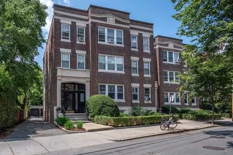 12 Gibbs #3, Brookline, MA 02446