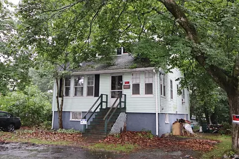 85 Fairmount Ave, Saugus, MA 01906