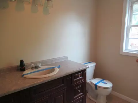 143 Draper St, Springfield, MA 01108 photo 10