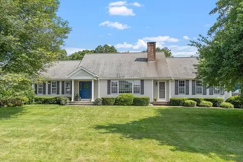 111 Meadow Ln, Greenfield, MA 01301
