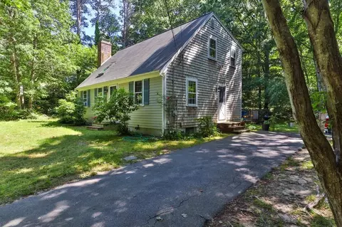 106 Althea Rd, Falmouth, MA 02556