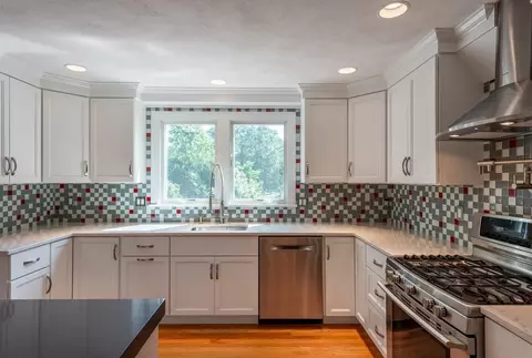 23 Castle View Dr, Gloucester, MA 01930 photo 12