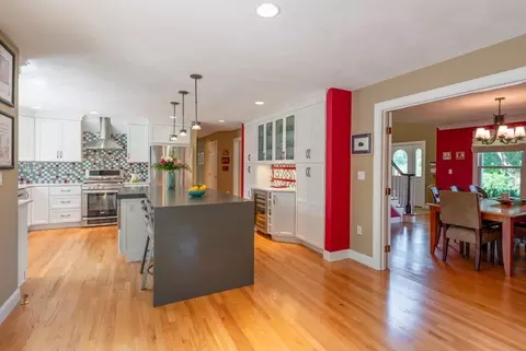 23 Castle View Dr, Gloucester, MA 01930 photo 9