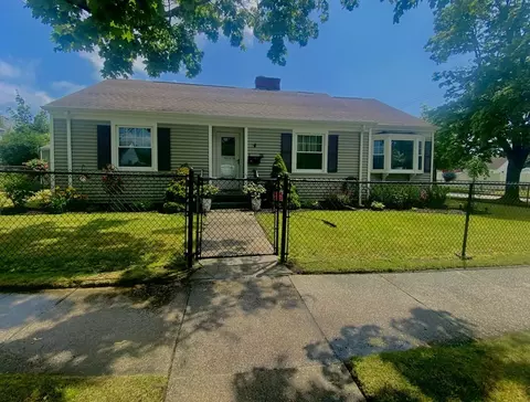 78 Caswell St, New Bedford, MA 02745