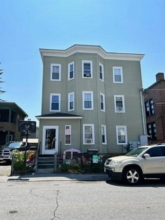 57 Beaulieu St, Lowell, MA 01850