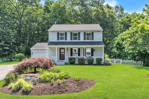 12 Scott Hollow Dr, Holyoke, MA 01040