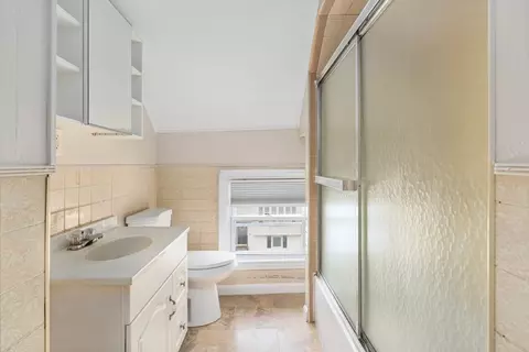 915 Walnut St, Fall River, MA 02720 photo 9