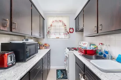 915 Walnut St, Fall River, MA 02720 photo 10