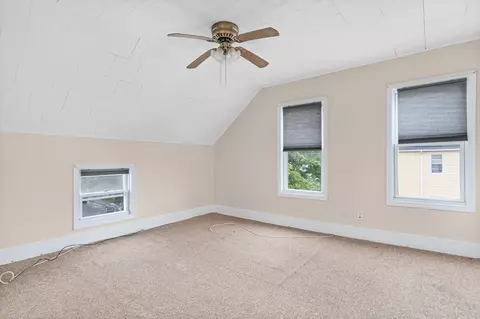 915 Walnut St, Fall River, MA 02720 photo 8