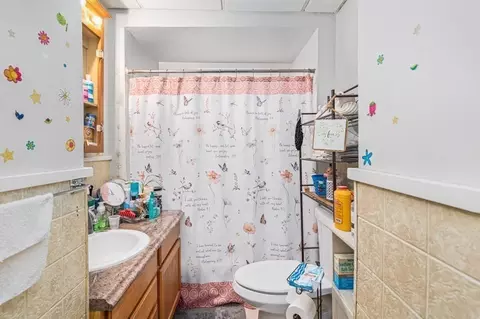 915 Walnut St, Fall River, MA 02720 photo 21