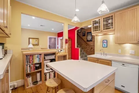 18 Bowker St, Brookline, MA 02445 photo 10