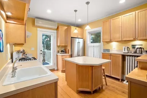 18 Bowker St, Brookline, MA 02445 photo 9