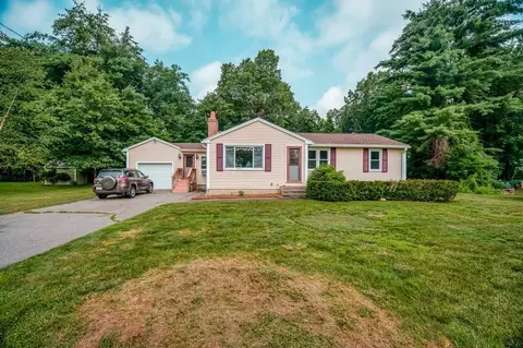 106 Charlton St, Fitchburg, MA 01420
