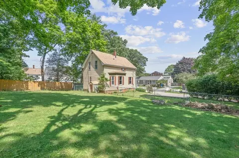 29 Walnut St, Attleboro, MA 02703 photo 4