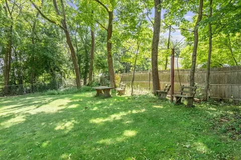 29 Walnut St, Attleboro, MA 02703 photo 5