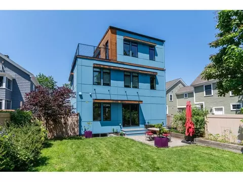21 Montgomery St #21, Cambridge, MA 02140