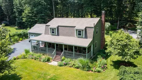 27 Johnson Rd, Sutton, MA 01590