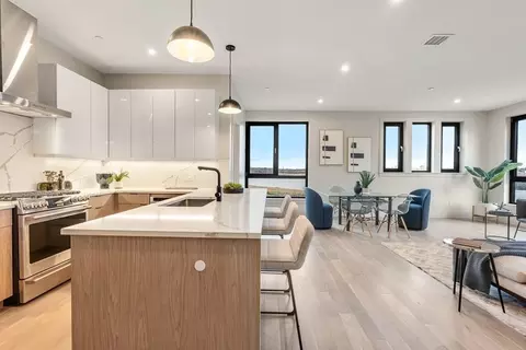 85 Myrtle St #203, Quincy, MA 02171