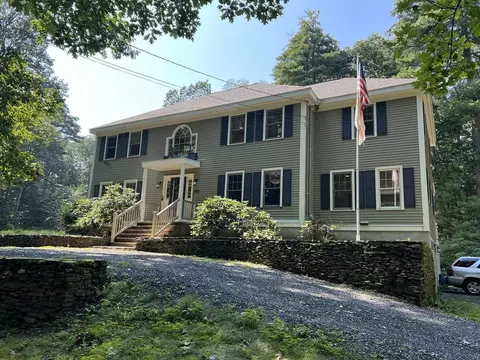 84 Eliot St, Sherborn, MA 01770