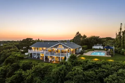 9 Oppen Ln, Provincetown, MA 02657
