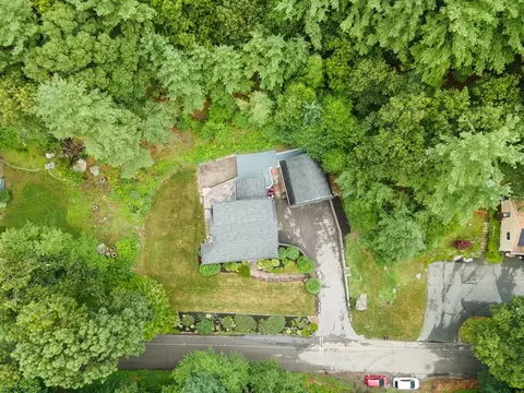 64 Buttonwood Ave, Sutton, MA 01590 photo 2