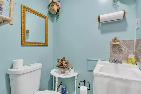 40 Church St, Ware, MA 01082 photo 11