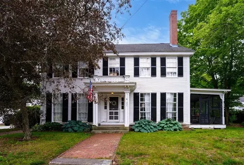 205-207 Main St, Groton, MA 01450