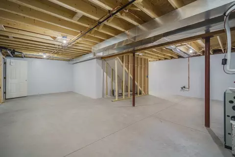 52 Drexel St, Springfield, MA 01104 photo 32