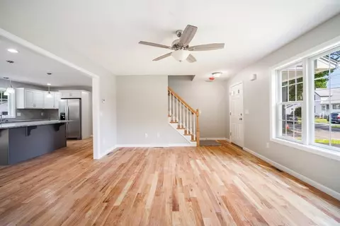52 Drexel St, Springfield, MA 01104 photo 12