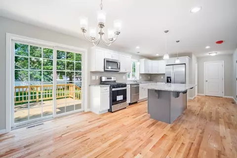 52 Drexel St, Springfield, MA 01104 photo 8
