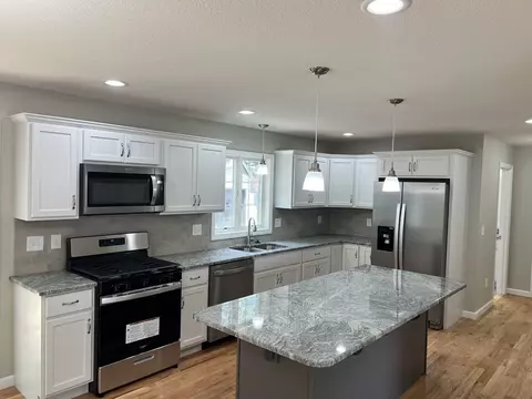 52 Drexel St, Springfield, MA 01104 photo 3