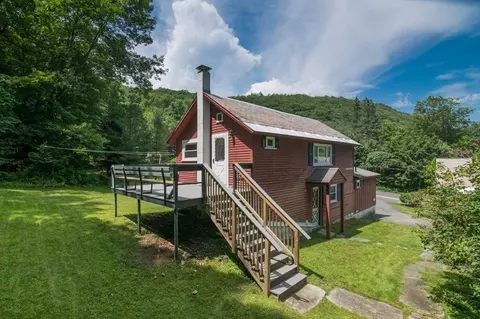 45 12 School St, Buckland, MA 01338