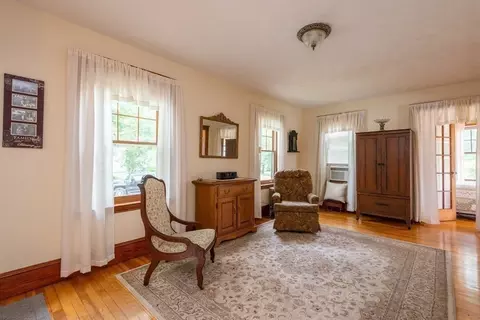 25 Porter St, Danvers, MA 01923 photo 12